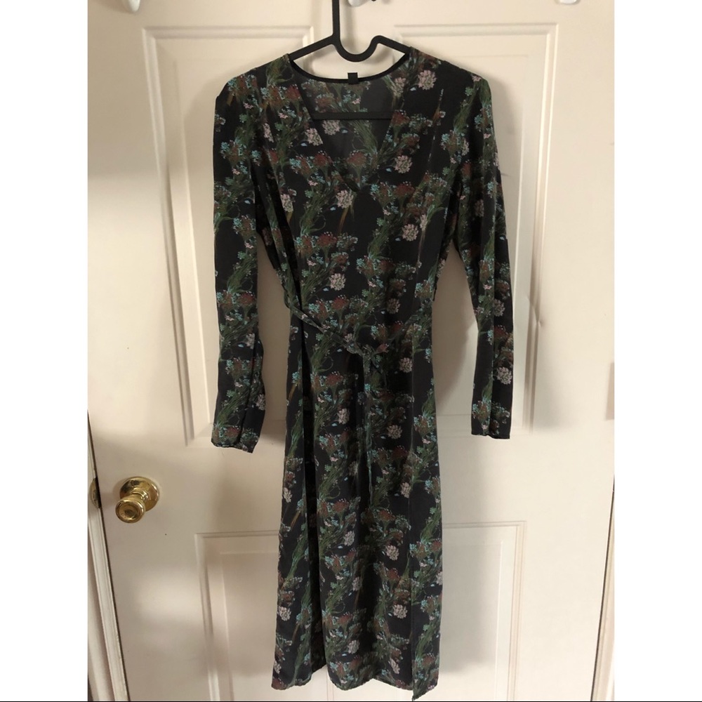 Floral Long-sleeved Midi Dress